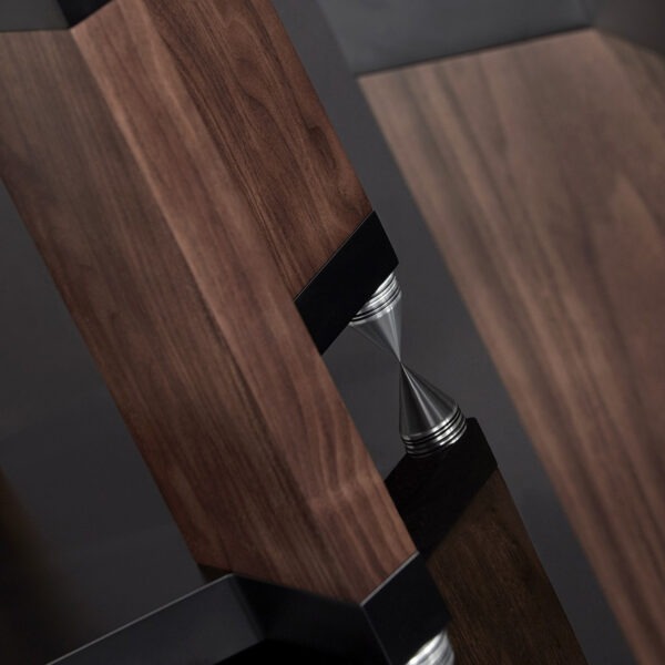 PMC IB2 SE Walnut spikes