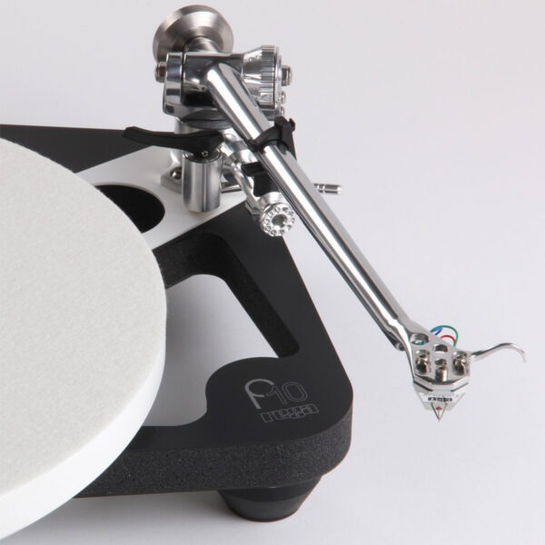 Rega Planar 10 Arm view