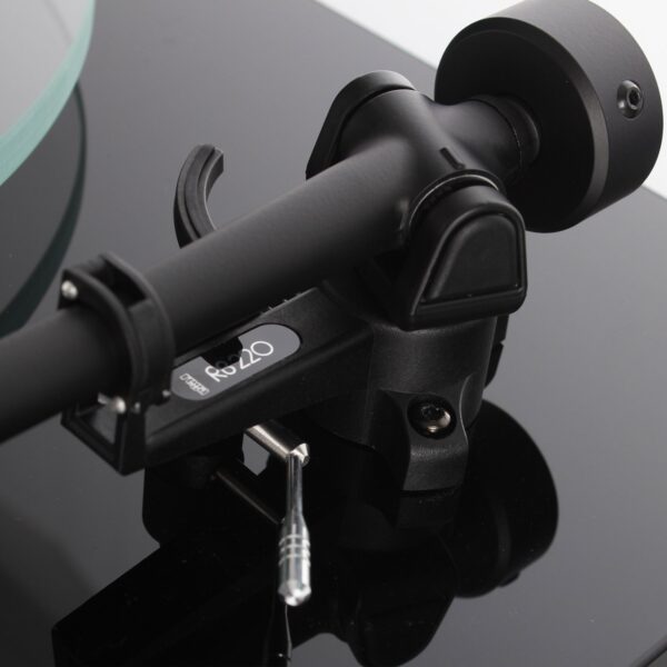 Rega - Planar 2 gramofon Black finiš i RB220