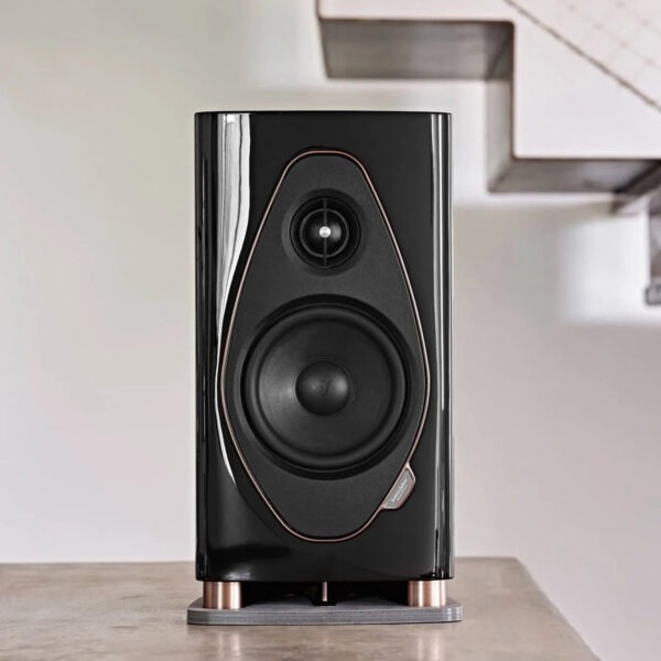 Sonus Faber Sonetto 1 G2 Black in room Sonus Faber Sonetto 1 G2 Black in room