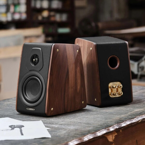 Sonus Faber - Concertino zvučnici on table